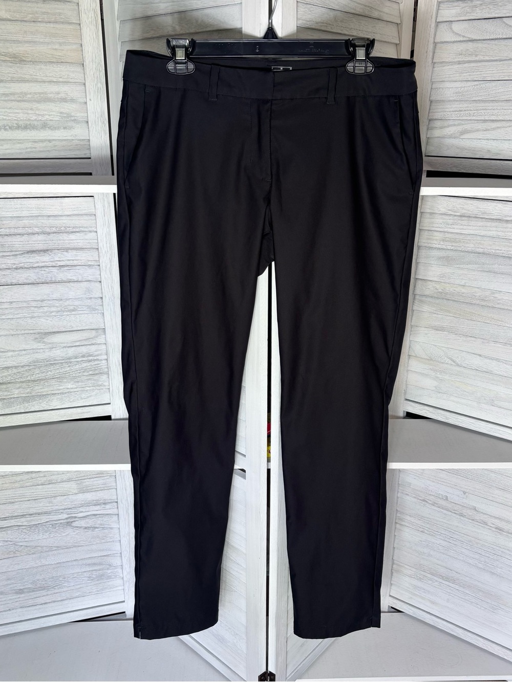 Nike Dri-Fit Black Golf Pants Women's Size 8 Mid Rise Ankle Pants